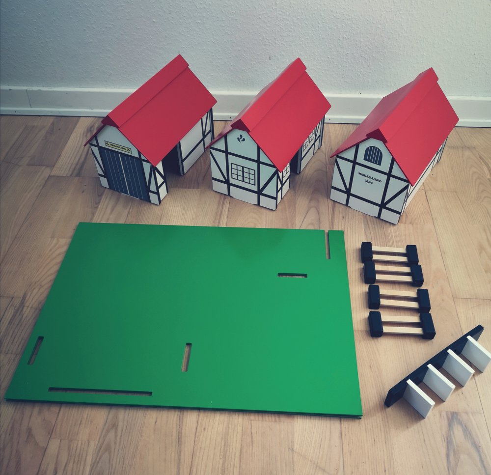 KREA Bondegård i træ 3-længet - Image 3